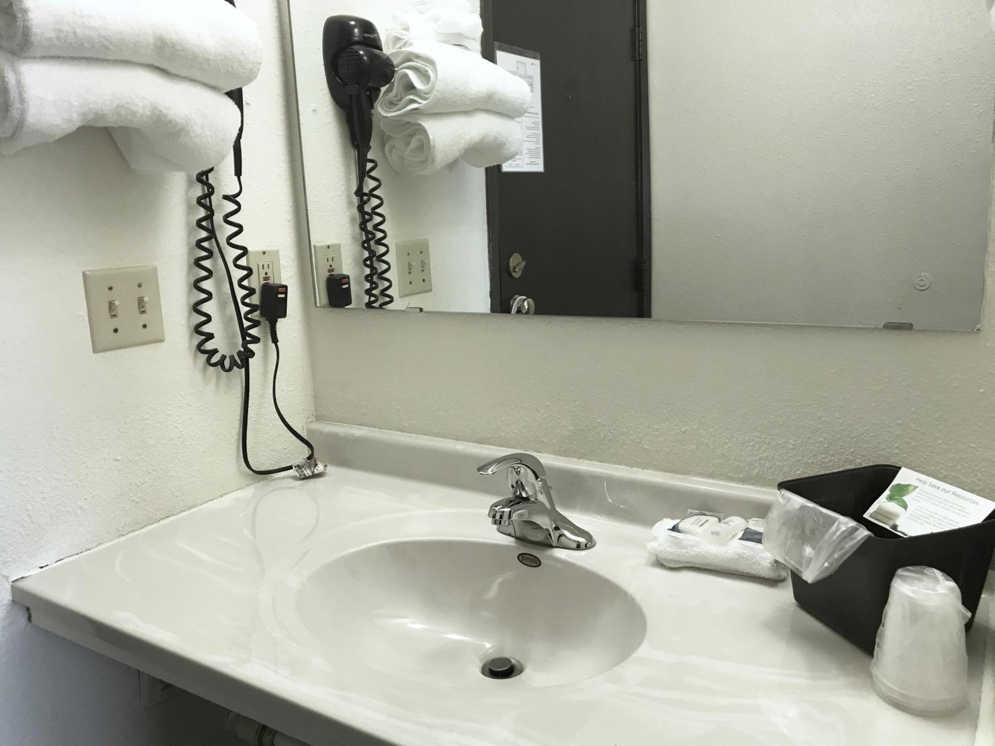 Superior Inn Room photo