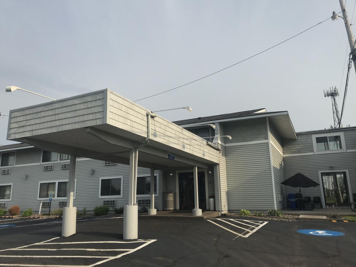 Superior Inn Exterior photo