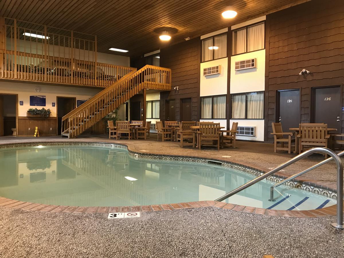 Superior Inn Exterior photo